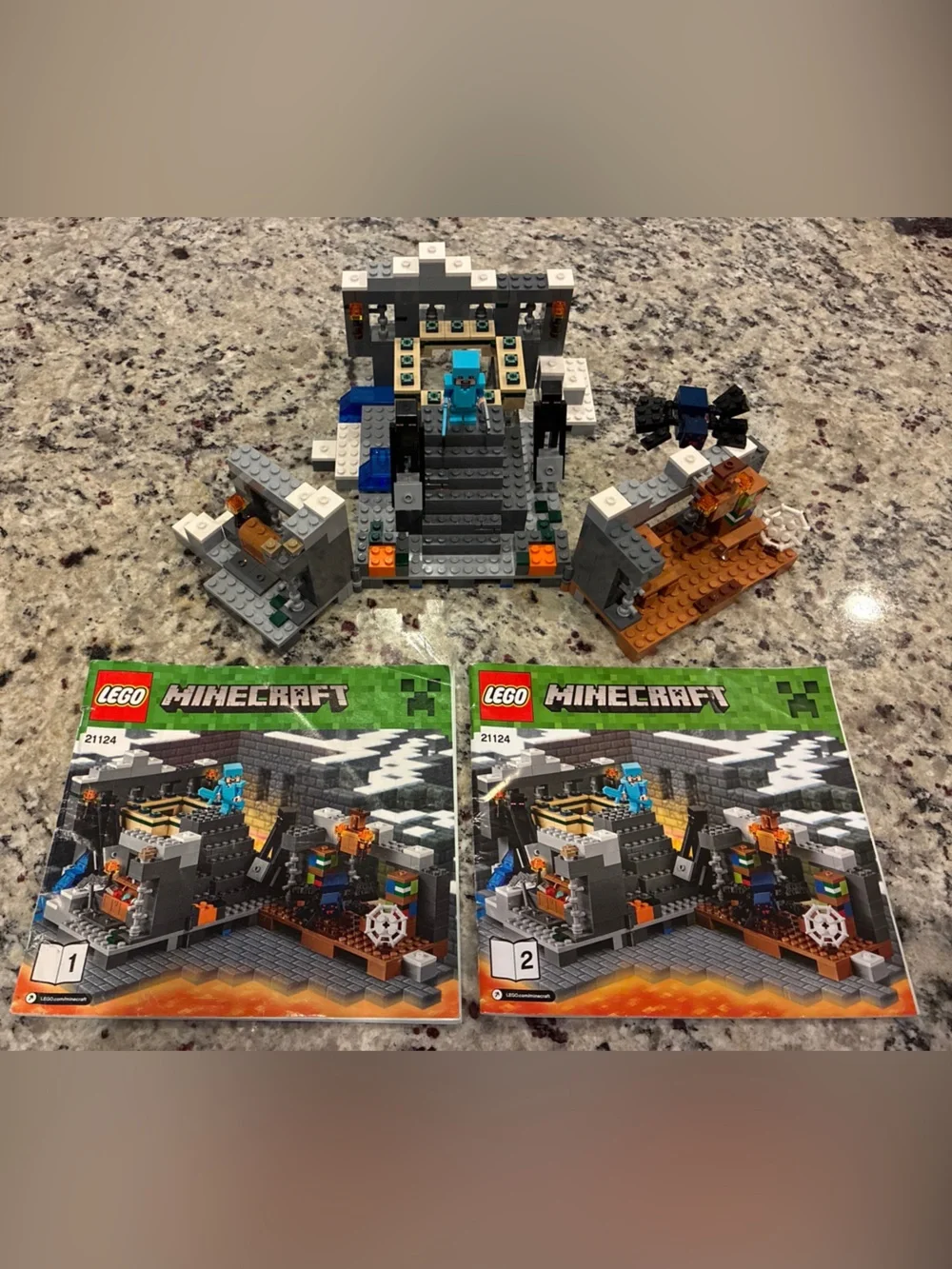 Lego Minecraft Set #21124 The End Portal no box 100% complete